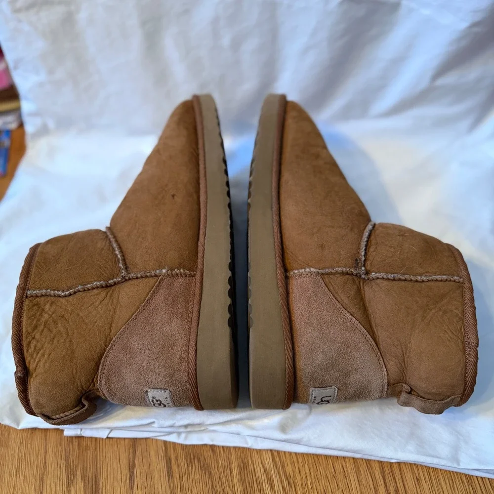 UGG Australia Classic Mini 5854 Chestnut Sheepskin Ankle Boots Womens 11